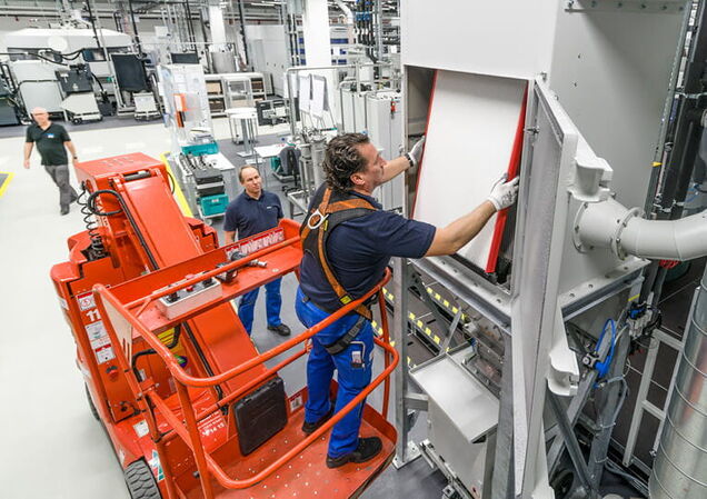 We already service over 1,500 extraction systems from other manufacturers. We are continuously improving our knowledge and expertise in servicing third-party systems.