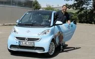 For shorter distances we use electric cars. Appropriate vehicles and now seven charging stations are available on the company premises for this purpose.