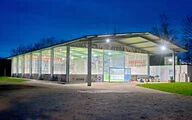 The "Keller Lufttechnik Arena" is 30 by 15 meters in size and primarily benefits the three Jesinger departments of football, gymnastics, athletics and skiing. Football training, ski gymnastics, Zumba or yoga are just a few of the sports planned for the arena. Private use should also be possible - for example for family celebrations, children's birthday parties, leisure groups or health and fitness offers.