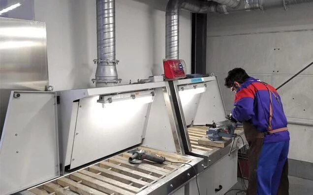 Highly efficient, reliable capture/filtration of grinding dust