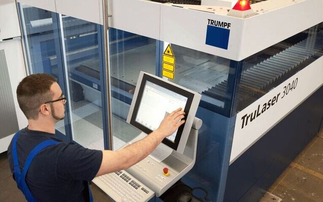 In order to protect the operator's health and the functioning of the laser machine, a dust extraction is required to ensure effective dust collection and separation.