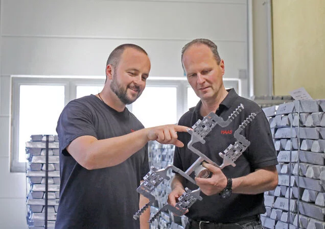 Dr. Michael Haas and Jürgen Haas are constantly looking for potential improvements in their company. They place special focus on energy savings and resource efficiency.